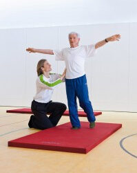 Reha-Fit für den Alltag – Fitnesstraining im Rehasport mit Jonas