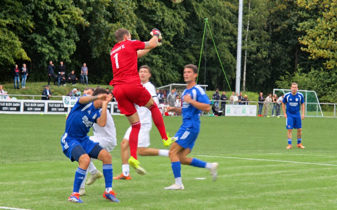 HSC unterliegt Iserlohn mit 2:4 – Sorge um Torhüter Felix Hacker